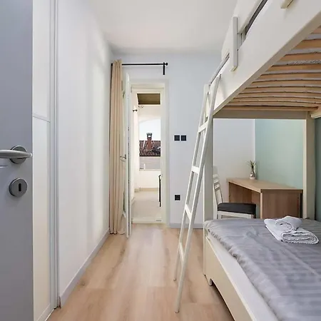 App Marina Apartment *